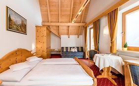 Hotel Alpenrose B&B Suites&Apartements